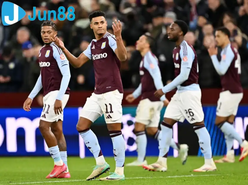 Aston Villa thường chơi với tốc độ cao và phản công hiệu quả (Ảnh: ESPN) Aston Villa thường chơi với tốc độ cao và phản công hiệu quả (Ảnh: ESPN)