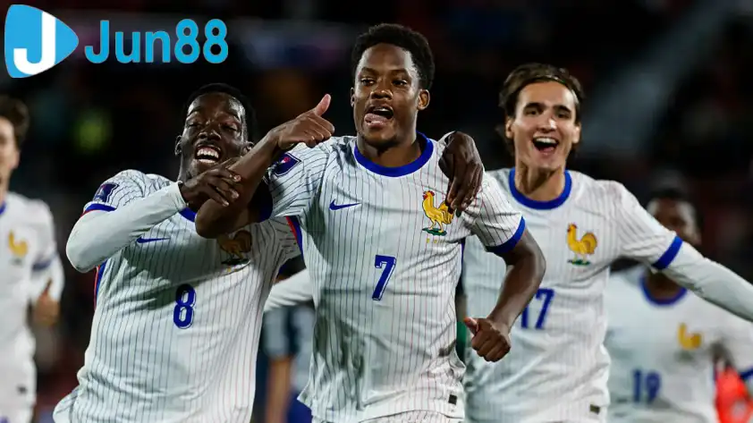 U20 Pháp đang được đánh giá cao hơn và được dự đoán sẽ ghi tên mình vào chung kết. U20 Pháp đang được đánh giá cao hơn và được dự đoán sẽ ghi tên mình vào chung kết.